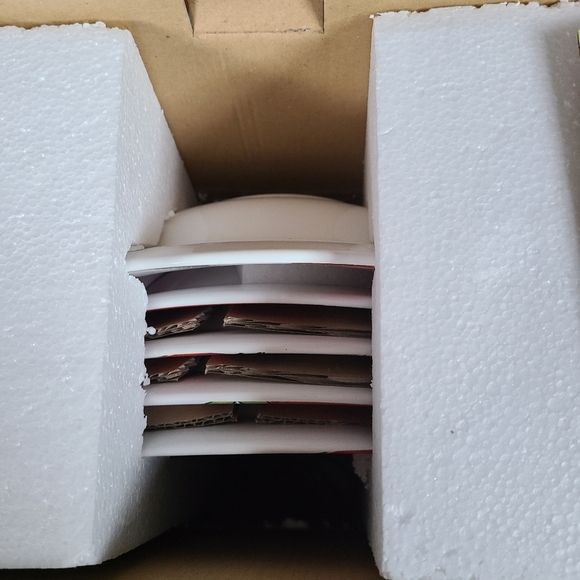 Pasta Serving Bowl Set New in Box - Picture 6 of 6